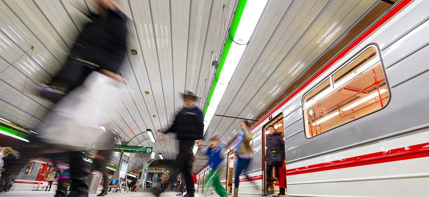 V Bratislave metro zastavili. Teraz ho postaví iné blízke mesto, aby porazilo autá