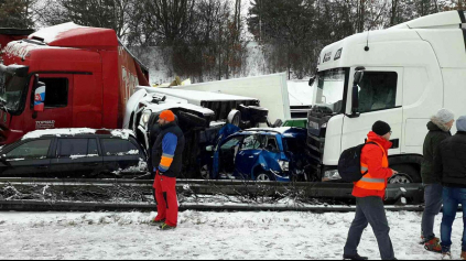 POZRITE SI MINÚTY HRÔZY A NEHODY NA DIAĽNICI D1 PRI BRNE