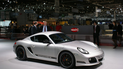 ŽENEVA 2011 VIDEO: PORSCHE CAYMAN R