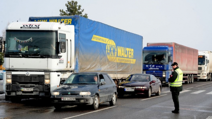 POČIATEK CHCE ZAKÁZAŤ KAMIÓNY NAD 12T NA CESTÁCH III. TRIEDY, ČESMAD TO VIDÍ NEREÁLNE