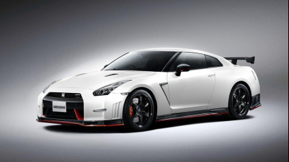 NISSAN GT-R NISMO MÁ 600 K A N-RING DÁ ZA 7:08!