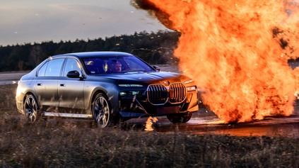 VÝBUCHY, NOČNÉ PREPADY I HAVÁRIE. TAK VYZERÁ VÝCVIK PROFESIONÁLOV V PROGRAME BMW SECURITY