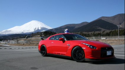 SHADOW SPORTS NISSAN GT-R