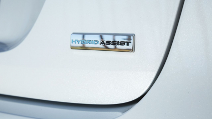 RENAULT HYBRID ASSIST PRINESIE NIŽŠIU SPOTREBU S NAFTOVÝM MOTOROM