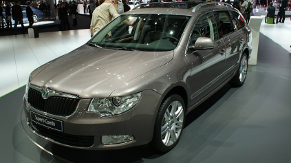 ŠKODA SUPERB COMBI (FRANKFURT 2009)