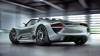 PORSCHE 918 SPYDER V POHYBE... ÚŽASNÉ!