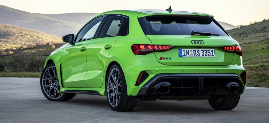 Modernizované Audi RS 3 oficiálne. Päťvalec, rovnaký výkon, ale rýchlejšie v zákrutách!