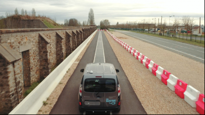 RENAULT PLÁNUJE NABÍJANIE AUTA POČAS JAZDY