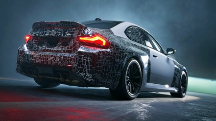 TOTO SÚ PRVÉ FOTKY NOVÉHO EXTRA NABRÚSENÉHO BMW. PRACOVNE MU HOVORÍME M2 CS RACING