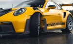 Porsche a Michelin spoločne vyvinuli špeciálne pneumatiky na mokré okruhy