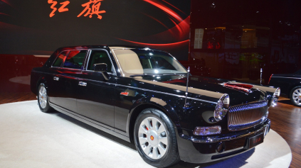 HONGQI L9 JE LUXUSNÁ LIMUZÍNA Z ČÍNY. AK NEMÁTE ŠTIPKU VKUSU, JE VAŠA ZA MILIÓN DOLÁROV!