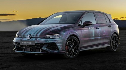 NOVÝ VOLKSWAGEN GOLF GTI CLUBSPORT NA PRVÝCH FOTKÁCH. SVETOVÚ PREMIÉRU MÁ UŽ O PÁR DNÍ