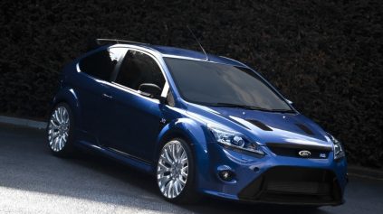 KAHN DESIGN DOVIEDOL FORD FOCUS RS NA HRANICU DOKONALOSTI