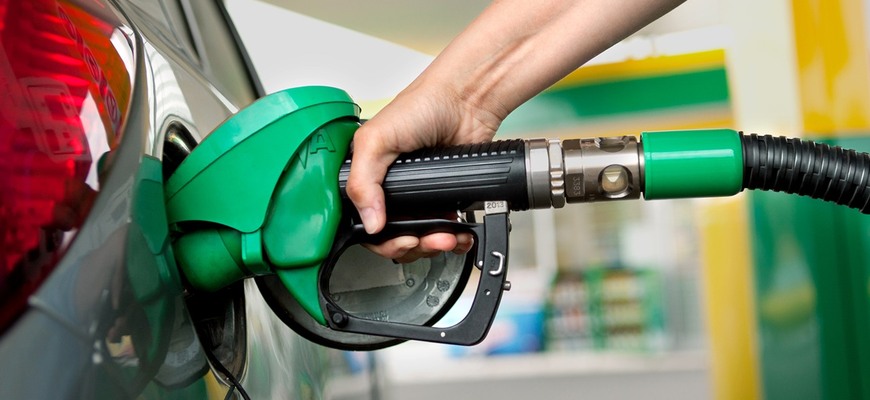 O cenách tankovania rozhodne očakávaná udalosť, rozdiel pri dvoch palivách zostáva veľký