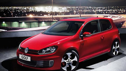 GOLF GTI MÁ KVALITNÉ DVERE