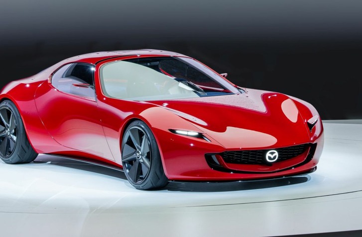 NOVÝ KONCEPT MAZDA ICONIC SP S DVOJROTOROVÝM WANKELOM NAZNAČUJE BUDÚCNOSŤ MX-5