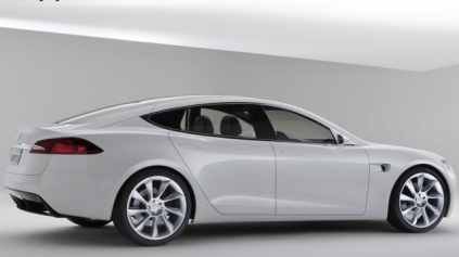 PRVÉ FOTKY: TESLA MODEL S