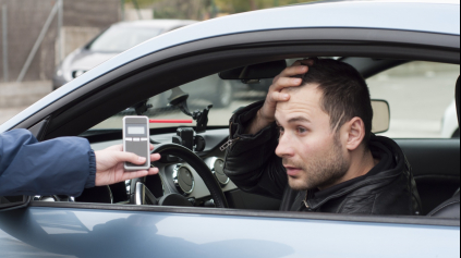 NAPRIEK VAROVANIAM POLICAJTI V AKCII CHYTILI DESIATKY OPITÝCH