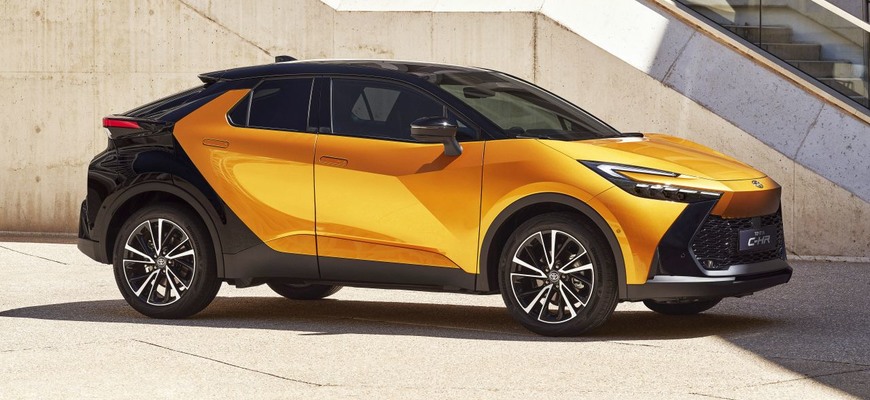 Nová Toyota C-HR oficiálne. S technikou Priusu si ju prvýkrát kúpite aj ako plug-in hybrid