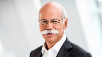 DIETER ZETSCHE UŽ NEBUDE ŠÉFOM MERCEDESU. RENOMÉ MU ZNIČILI NAFTOVÉ MOTORY