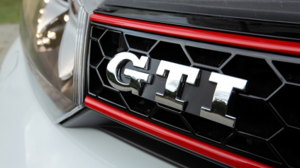 TEST VOLKSWAGEN GOLF GTI VI