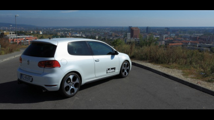 TEST VOLKSWAGEN GOLF GTI VI