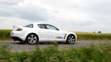 ZANIKNE MAZDA RX-8 A PRÍDE OPÄŤ LEGENDA RX-7?