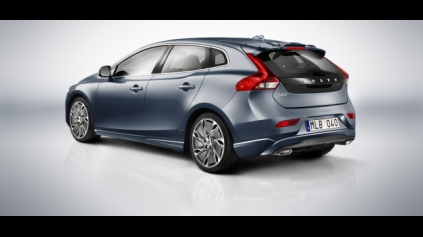 ÚPLNE NOVÉ VOLVO V40 VÁS DOSTANE