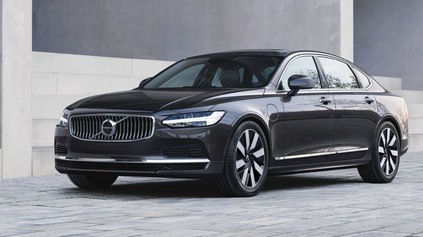 PLÁNY NA RÝCHLY PRECHOD K ELEKTROMOBILOM PREHODNOCUJE UŽ I VOLVO. RIEŠENIE? HYBRIDY!