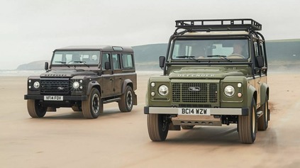 LAND ROVER POCHOPIL SVOJU CHYBU. VRACIA NA TRH VYLEPŠENÚ KLASIKU AKO CLASSIC DEFENDER V8!