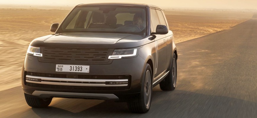 Nový Range Rover Electric nenápadne odhalený na prvých fotkách. V hre je i vodíkový pohon