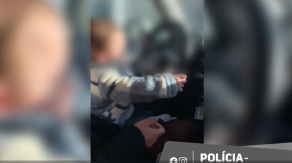 VIDEO: VODIČKA NECHALA ŠOFÉROVAŤ BATOĽA, HROZÍ JEJ POKUTA OD POLÍCIE