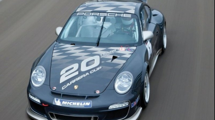 PORSCHE 911 GT3 CUP