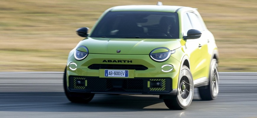 Nový Abarth 600e má prvé ceny. Vo vrcholnej verzii atakuje hranicu 50 tisíc eur