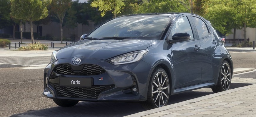 Toyota Yaris GR Sport má za sebou menší facelift. Zmeny na aute sú hlavne kozmetické